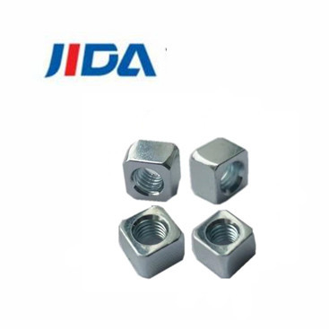 ODM Coupling M5 Square Weld Nut สำหรับการเชื่อมต่อแบบฝัง